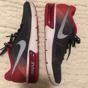 Size 10 men’s Nike Air Max